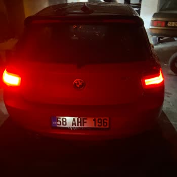 BMW 116i Araçta Kronik Sağ Arka Stop Lambası Arızası Ücretsiz Onarım Talebi