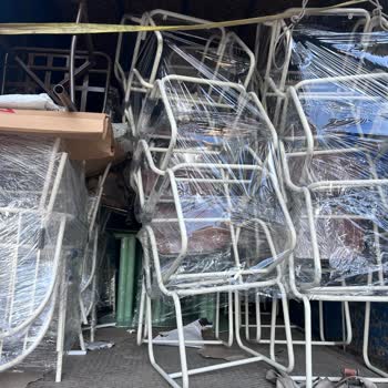 Sandalye Garaj Gelen Ürünlerde Hem Eksik Parçalar Vardı Hem De Ayıplı Ürünler