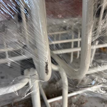 Sandalye Garaj Gelen Ürünlerde Hem Eksik Parçalar Vardı Hem De Ayıplı Ürünler