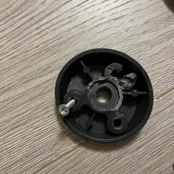 Teslimat Gecikmesi Ve Kırık Dolap Ayaklarıyla Hayal Kırıklığı