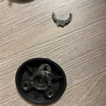 Teslimat Gecikmesi Ve Kırık Dolap Ayaklarıyla Hayal Kırıklığı