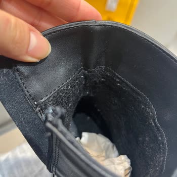 Bambi Ayakkabı Az Kullanıma Rağmen Aşınma Ve Tüylenme Oluştu