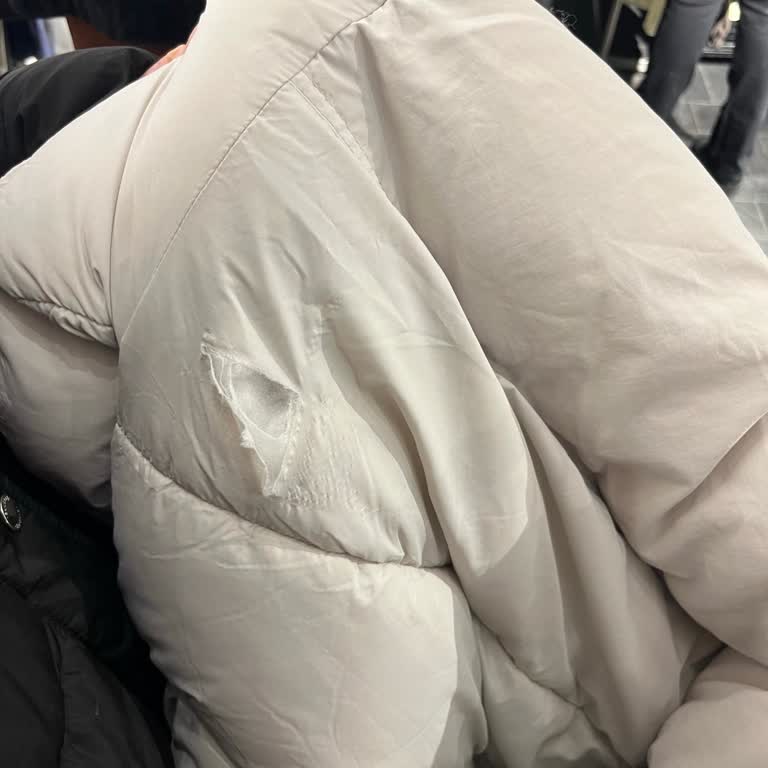 Yırtık Mont Değişim Talebi