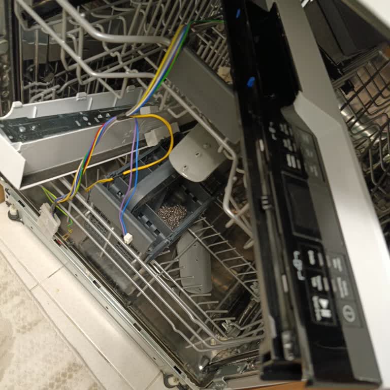 Arçelik Bulaşık Makinesi Servisinde Saygısız Tavır Ve Hasarlı Parça