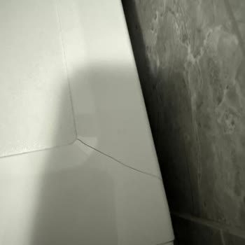 Yeni Kurutmalı Çamaşır Makinesinde Üst Kasa Çatlağı Ve Ürün Değişimi Talebi