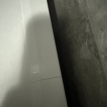 Yeni Kurutmalı Çamaşır Makinesinde Üst Kasa Çatlağı Ve Ürün Değişimi Talebi