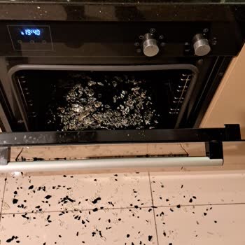 Dominox Ankastre Fırının Camı Patladı, Güvenlik Riski Ve Hata Tespiti Ücreti İstemiyorum