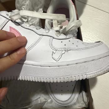 Nike Air Force Ayakkabısının Dikiş Sorunu, Değişim Talebi