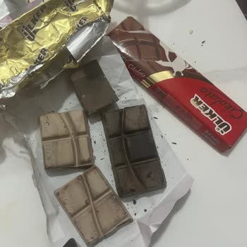 Ülker Çikolatalarında Bozulmuş Görünüm Ve Güven Kırılması