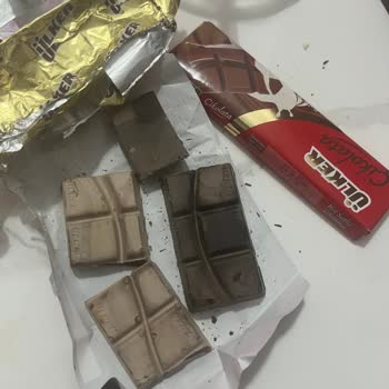 Ülker Çikolatalarında Bozulmuş Görünüm Ve Güven Kırılması