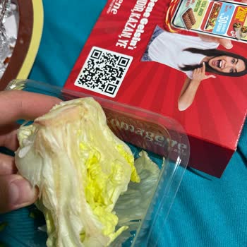 Paket Servis Siparişinde Marul Sadece Kök Gönderildi