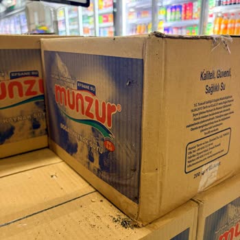 Çarmar Şubesinde Munzur Su Paketi Böcek Yuvasıyla Karşılaşıldı, Sağlık Riski