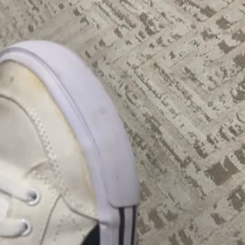 Puma Ayakkabısında Yapışkan Lekeleri Ve Açılmalar: Hızlı Kirlenme Ve Ücret İadesi Talebi