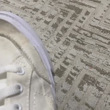 Puma Ayakkabısında Yapışkan Lekeleri Ve Açılmalar: Hızlı Kirlenme Ve Ücret İadesi Talebi