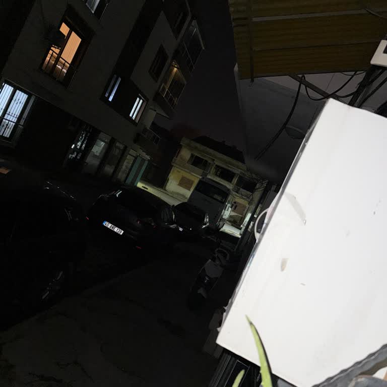 Manisa Turgutlu Yıldırım Mahallesinde Sokak Lambaları Açılmadığı İçin Acil Müdahale Talebi