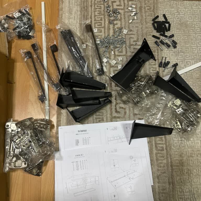 Yanlış Koli Ve Eksik Parçalar Nedeniyle TV Ünitesi Kurulamıyor