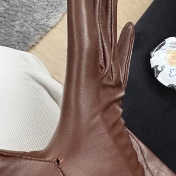 Teslimat Gecikmesi, Defolu Eldiven Ve Saygısız Müşteri İletişimi