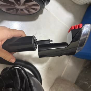 Yeni Bissell Halı Yıkama Makinesinde Sürekli Su Kaçırma Ve Kırılan Bağlantı Destek Yok