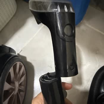 Yeni Bissell Halı Yıkama Makinesinde Sürekli Su Kaçırma Ve Kırılan Bağlantı Destek Yok