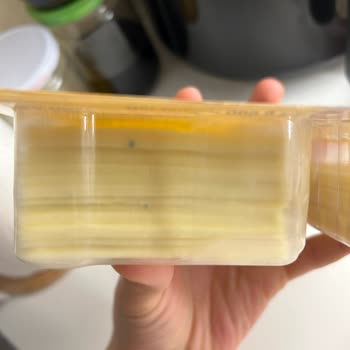 Küflü Peynir Ve İlgisiz Personel: Sağlık Riskine Karşı İade Talebi