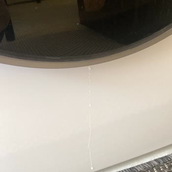 Kapağından Su Damlayan Ve Yıkamayı Başaramayan Çamaşır Makinesinin Değişimini Talep Ediyorum