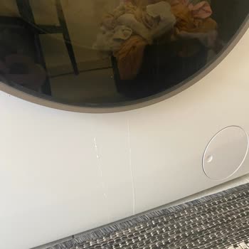 Kapağından Su Damlayan Ve Yıkamayı Başaramayan Çamaşır Makinesinin Değişimini Talep Ediyorum