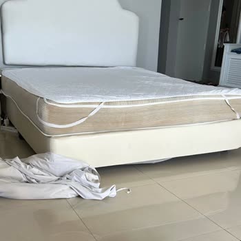 Adriatic Palace Hotel in Pattaya Fails to Match Agoda Listing