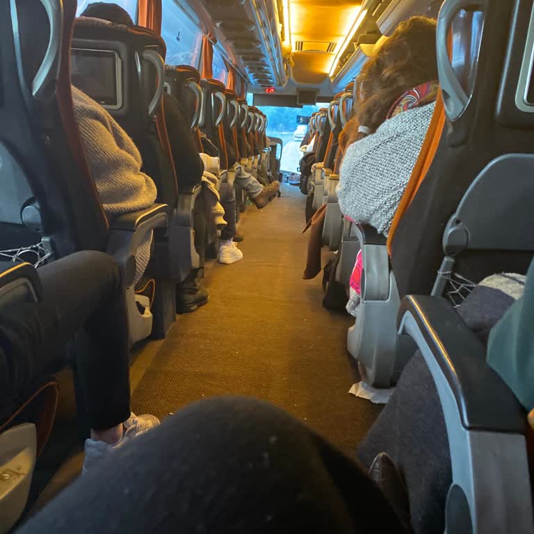 İki Saatlik Gecikme, Soğuk Otobüs Ve Saygısız Personel Davranışı