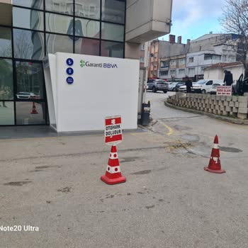 Boş Otoparka “Doludur” Yazısı Hastaları Mağdur Etti