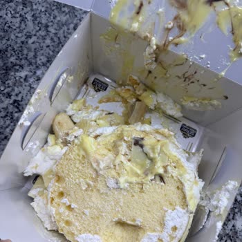 Ters Dönmüş Ve Dağılmış Pasta Nedeniyle Doğum Günü Planı Bozuldu İade Talebi