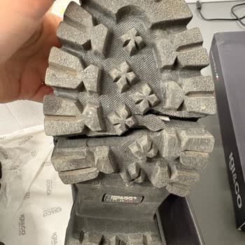 Ayakkabı Tabanı On Ayda Ayrıldı, Mağaza 6 Ay Sonrası Değişim Reddetti