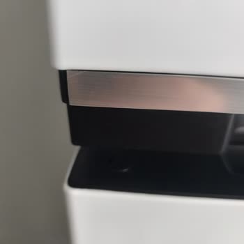 Kutu Açılışında Hasarlı Beko Buzdolabına Uzun Servis Süresi Ve Değişim İhmali