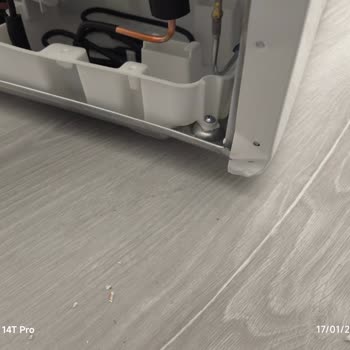 Kutu Açılışında Hasarlı Beko Buzdolabına Uzun Servis Süresi Ve Değişim İhmali