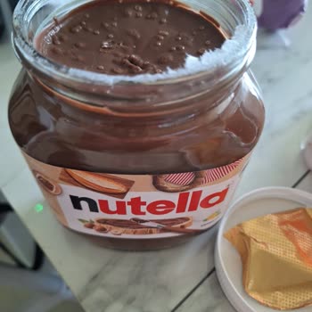 Kavanoz Nutella’da Küf Benzeri Kabarcıklar Ve Değişim İsteği