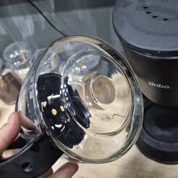 Cam Haznesinin Çatlaması Güvenlik Riski Ve Garanti Değişim Talebi