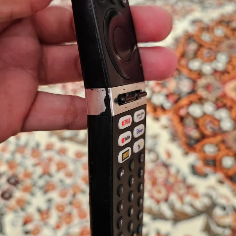 Grundig Garanti Süresinde Krom Boya Döken Kumanda İçin Ücretsiz Değişim Talebi