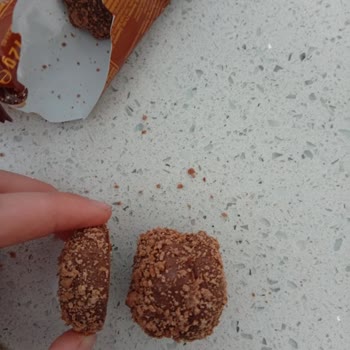 Ülker Albeni Bisküvi Üretim Hatası: Kesilmemiş Parçalar Hayal Kırıklığı Yaratıyor