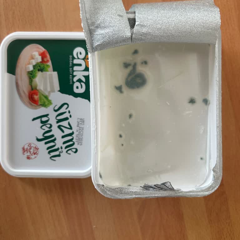 Enka Süt Tarihi Geçmemiş Üründe Küf Sorunu