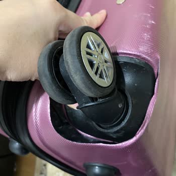 Anadolu Jet Uçuşunda Bavul Hasarı Ve Havalimanı Yetkilisinin İhmaline Maddi Tazminat Talebi