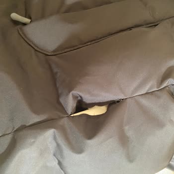 Pull & Bear Şişme Montta Dikiş Hatası Nedeniyle Ürün Ayrıldı