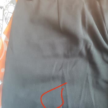 Only Pantolonun Delik Ve Parlaklığı Nedeniyle Değişim Reddedildi