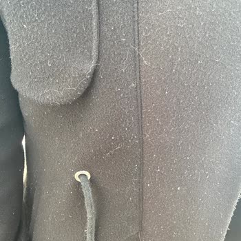 Koton Kaşe Kabanı 1 Yılda Tüylenme Ve Doku Bozukluğu