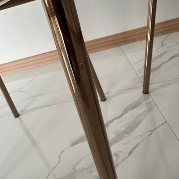 Düğün Öncesi Hasarlı Mobilyalar İçin Acil Değişim Talebi