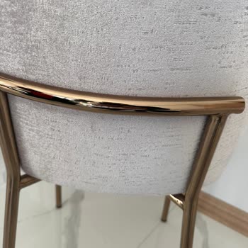 Düğün Öncesi Hasarlı Mobilyalar İçin Acil Değişim Talebi