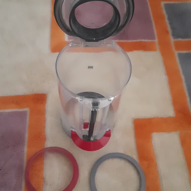 Dyson V15 Toz Haznesi Contası Yerinden Çıktı: Garanti Yardımı Bekliyor