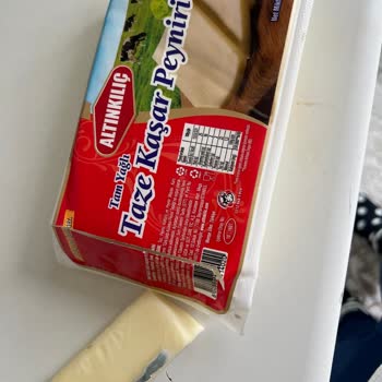 Altınkılıç Kaşarında Açılmamış Yeşil Küf Sağlık Riski Ve Kalite İhlali