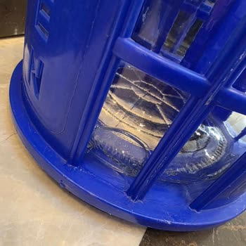 Cam Damacana Kırıldı, Çocuğumun Sağlığı Tehlikede Ve Ücret İadesi Talep Ediyorum