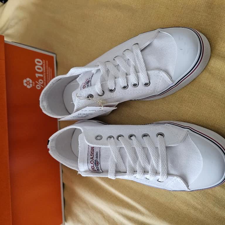 In Street Adidas Ayakkabı Siparişim Polo Ayakkabıyla Yanlış Gönderildi