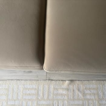 Liberni Mobilya Koltuk Hatalı Üretildi Ve Yanlış Ayaklarla Gönderildi