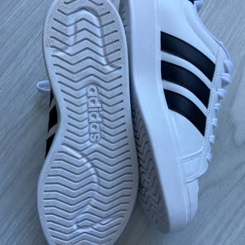 Ayakkabı Yarım Saatte Bozuldu Mağaza İade Talebimi Reddetti